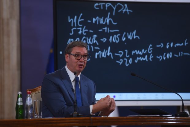 vučić